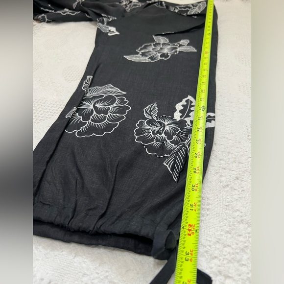 Uniform John Paul Richard Pure Linen Embellished Floral Crop Pants Medium Petite - Picture 11 of 11